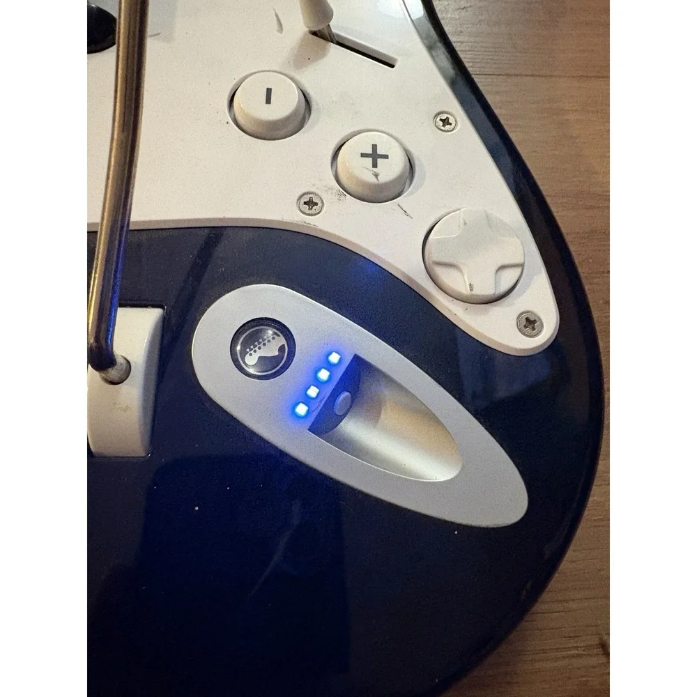 Rock Band Fender Stratocaster‎ Wireless Guitar Controller Harmonix 19091 Wii